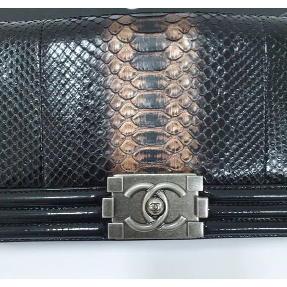 Chanel Python Patent Boy Clutch Bag - Picture 5 of 8